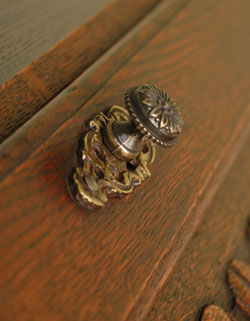 上品でシンプルな佇まいが魅力的な
アンティーク ビューロー