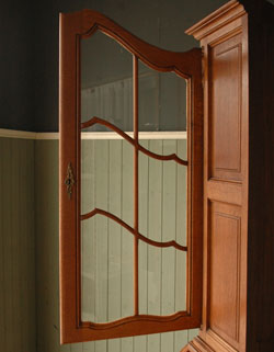 本棚と机。両方欲しい人のためのビューローブックケース