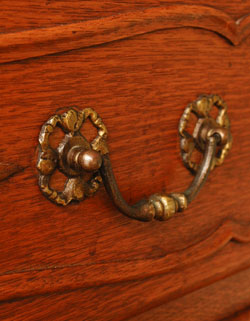 本棚と机。両方欲しい人のためのビューローブックケース