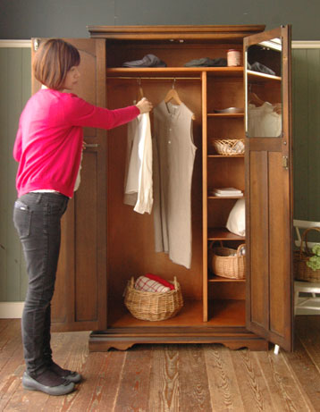 たくさん掛けれて、たっぷり収納！
 実用的で絵になる大人のワードローブ