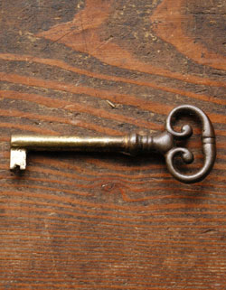 たくさん掛けれて、たっぷり収納！
 実用的で絵になる大人のワードローブ