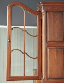 j-663-f アンティークキャビネット