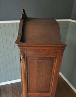 j-663-f アンティークキャビネット