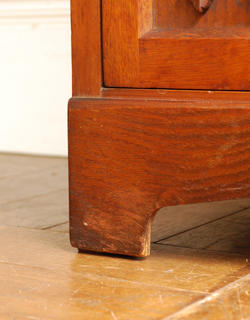 j-680-f アンティークキャビネット