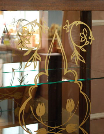 j-685-f アンティークショーケース