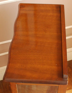 j-685-f アンティークショーケース