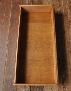 j-701-f アンティークキャビネット