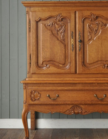 j-701-f アンティークキャビネット