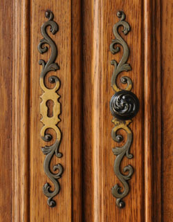 j-701-f アンティークキャビネット