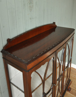 j-721-f アンティークガラスキャビネット