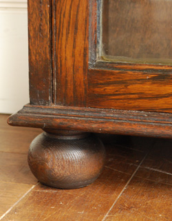 j-722-f アンティークのブックケース