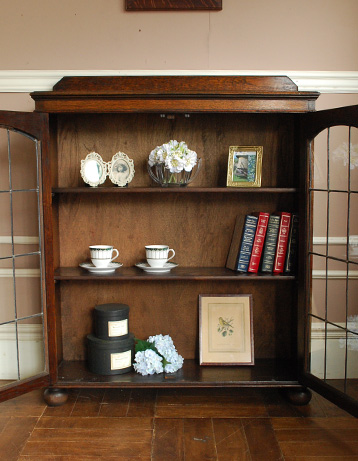 j-722-f アンティークのブックケース