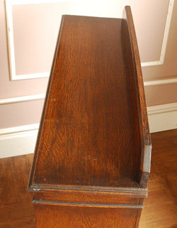 j-722-f アンティークのブックケース