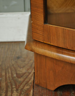 j-728-f アンティークガラスキャビネット