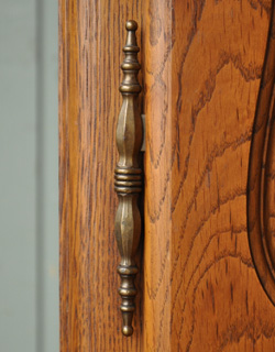 j-738-f アンティークキャビネット