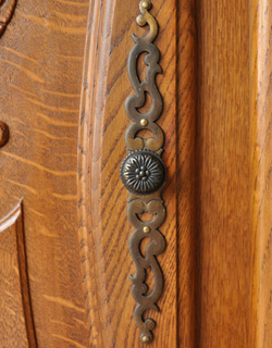 j-738-f アンティークキャビネット