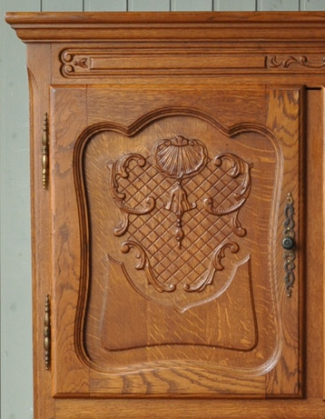 j-738-f アンティークキャビネット