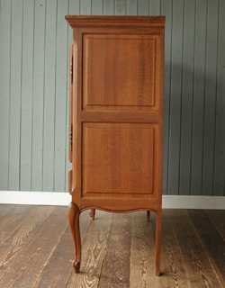 j-738-f アンティークキャビネット