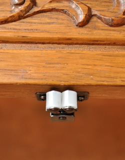 j-738-f アンティークキャビネット