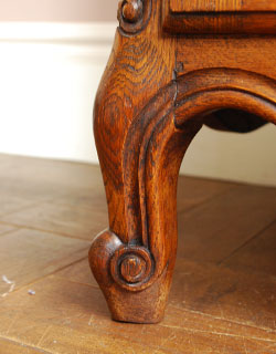 j-748-f アンティークのキャビネット