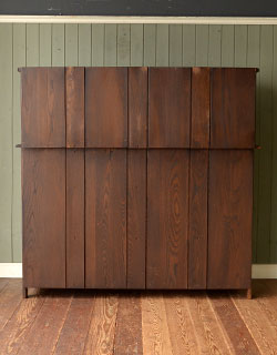 j-779-f アンティークアーコールカップボードの後ろ