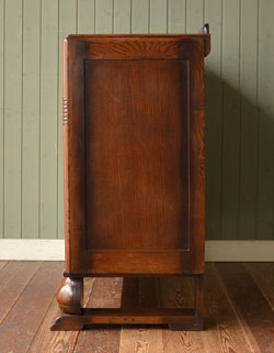 j-780-f アンティークサイドボードのサイド