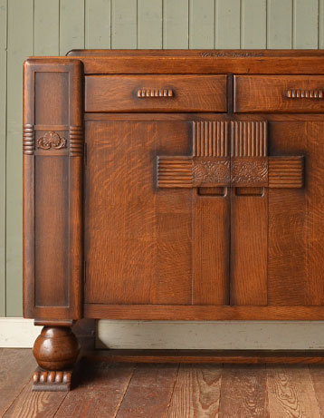 j-780-f アンティークサイドボードのアップ