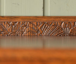 j-780-f アンティークサイドボードのトップ