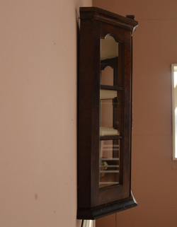 j-789-f アンティークウォールキャビネットの横から