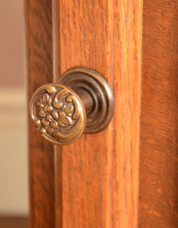 j-807-f アンティークのナイトテーブル取っ手