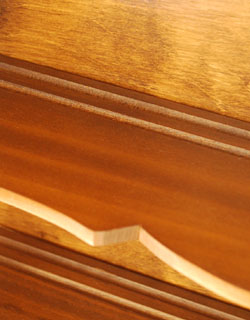 j-814-f アンティークウォールキャビネットの後ろから