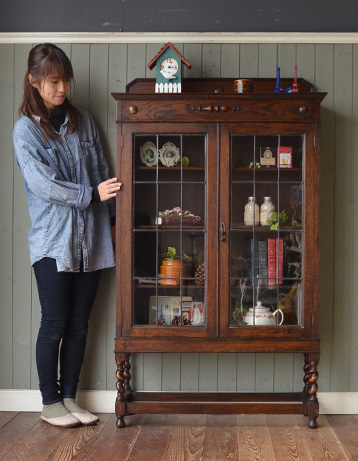 j-826-f アンティークブックケース