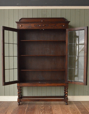 j-826-f アンティークブックケース