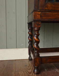 j-826-f アンティークブックケース