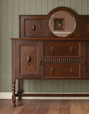 j-851-f アンティークミラーバックサイドボードのアップ