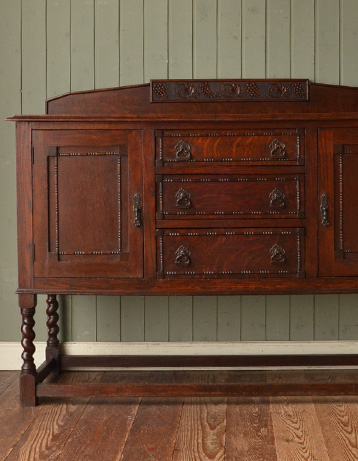 j-861-f アンティーク サイドボード