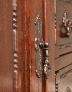 j-861-f アンティーク サイドボード