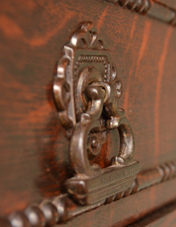 j-861-f アンティーク サイドボード