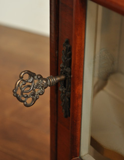 j-887-f アンティーク ウォール キャビネット