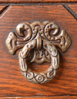 j-939-f アンティークビューローの取っ手