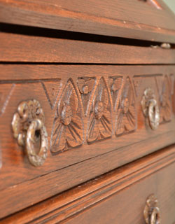 j-939-f アンティークビューローの彫り
