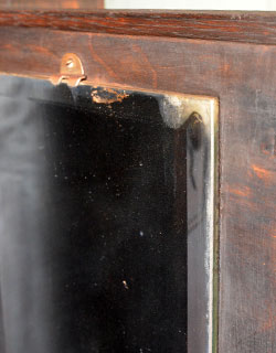 j-945-f アンティークワードローブのモデル入り