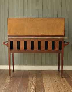 j-950-f アンティークウォッシュスタンドの後ろから