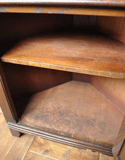 j-969-f アンティークコーナーキャビネットの下棚