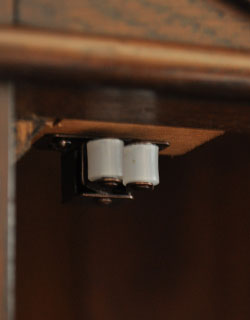 j-969-f アンティークコーナーキャビネットの金具