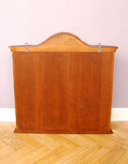 j-984-f アンティークウォールキャビネットの後ろ