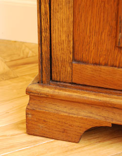 j-996-f アンティークナイトテーブルの脚