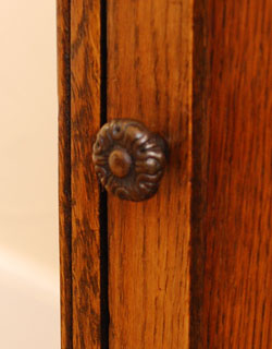 j-996-f アンティークナイトテーブルの取っ手