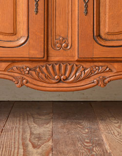 j-998-f アンティークガラスキャビネットの下彫り