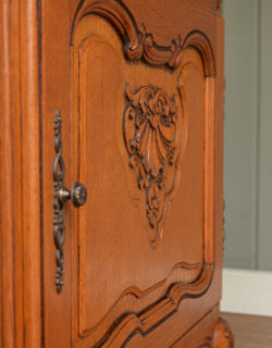 j-998-f アンティークガラスキャビネットの扉彫り